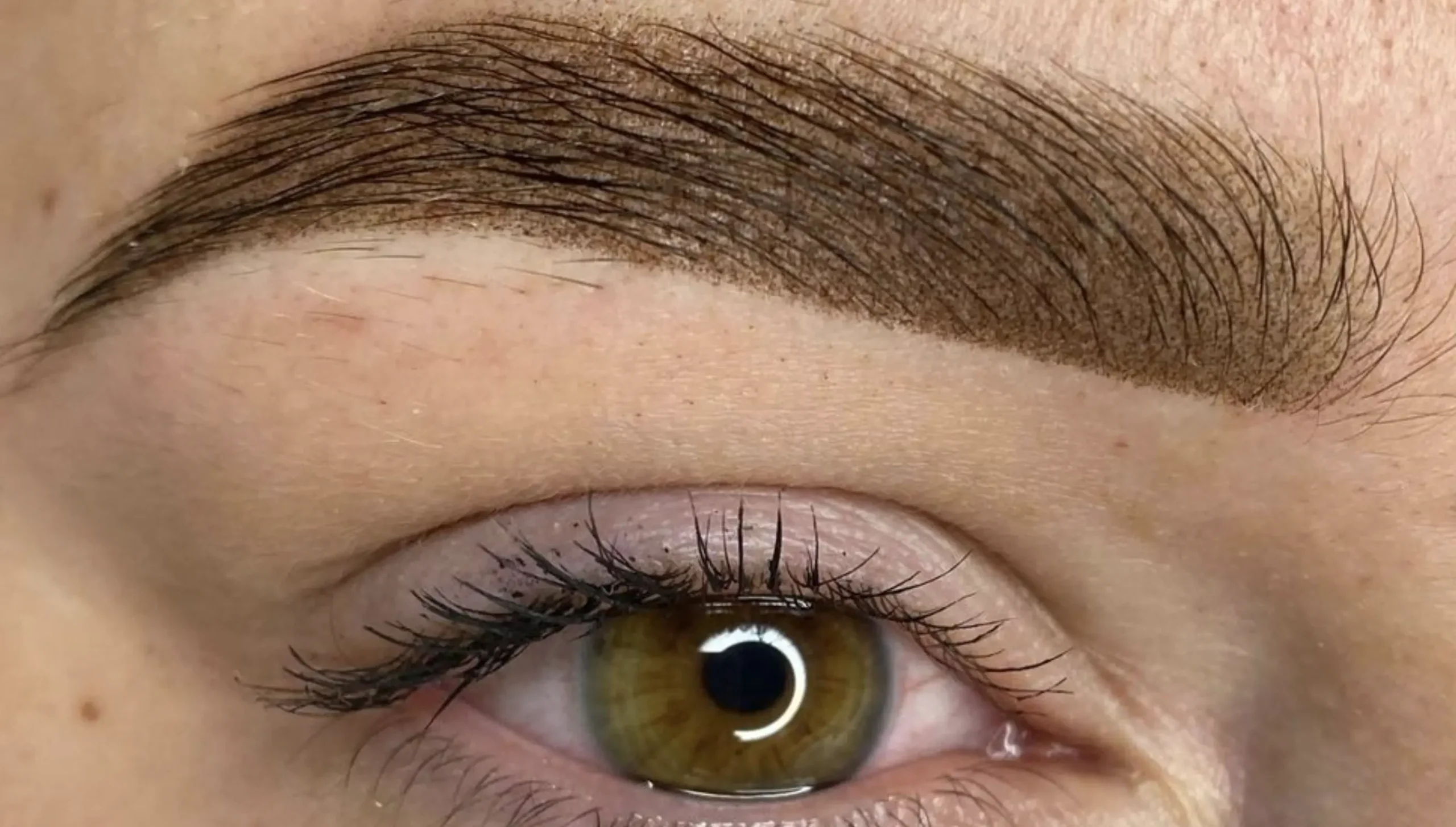 cosmetic eyebrow tattoo